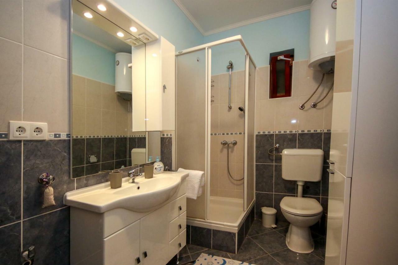 Apartment Nakic Vrpolje Exteriör bild